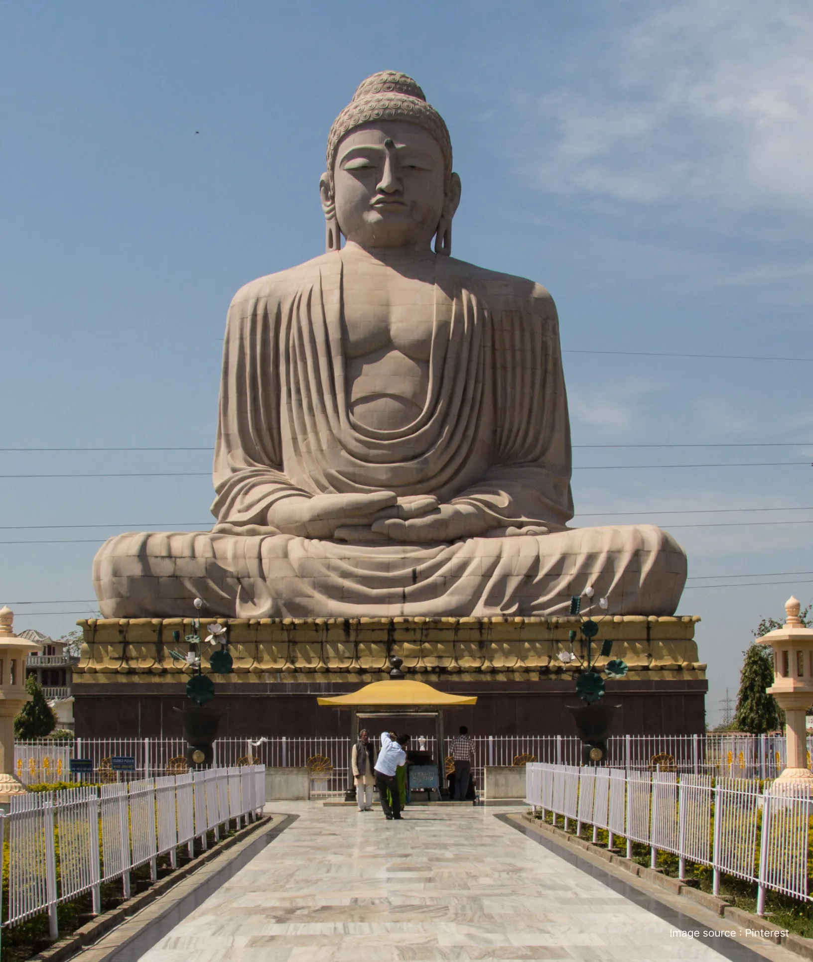 a view of a magnificent Budha Statute in Bodh Gaya