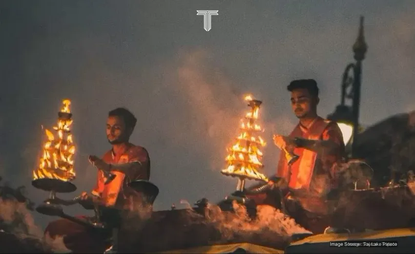 Ganga Aarti varanasi travel packages