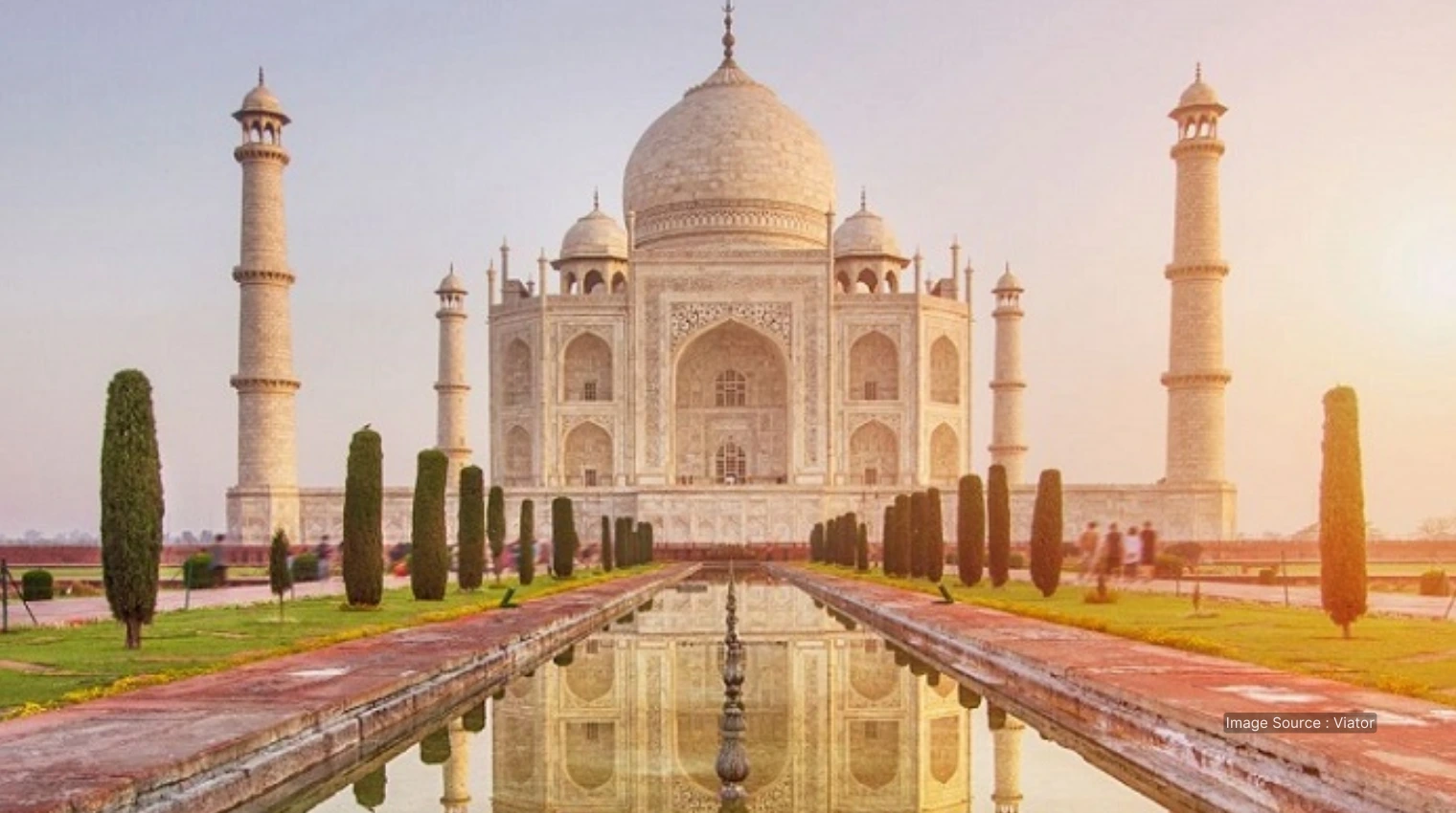 32023 A - Taj Mahal - bespoke holiday planner