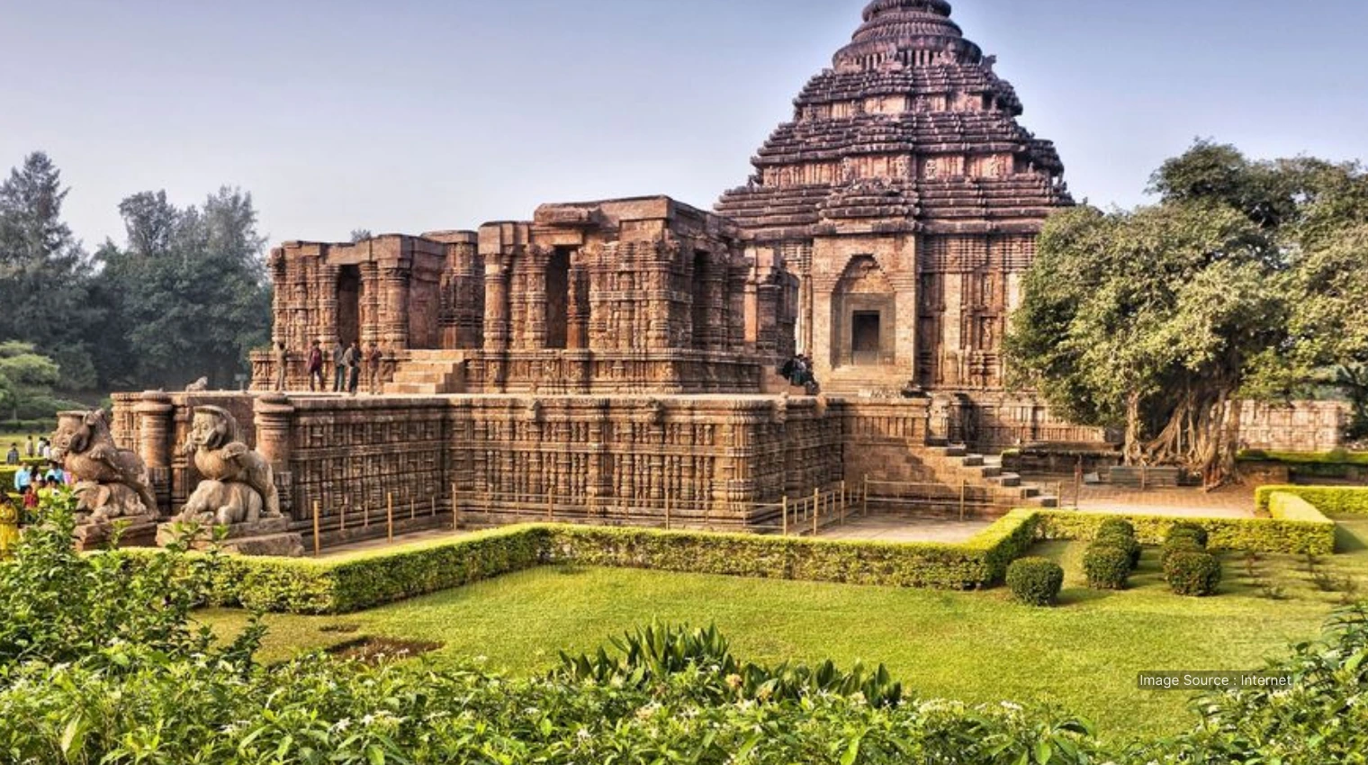 32005 A - Sun Temple - history tours
