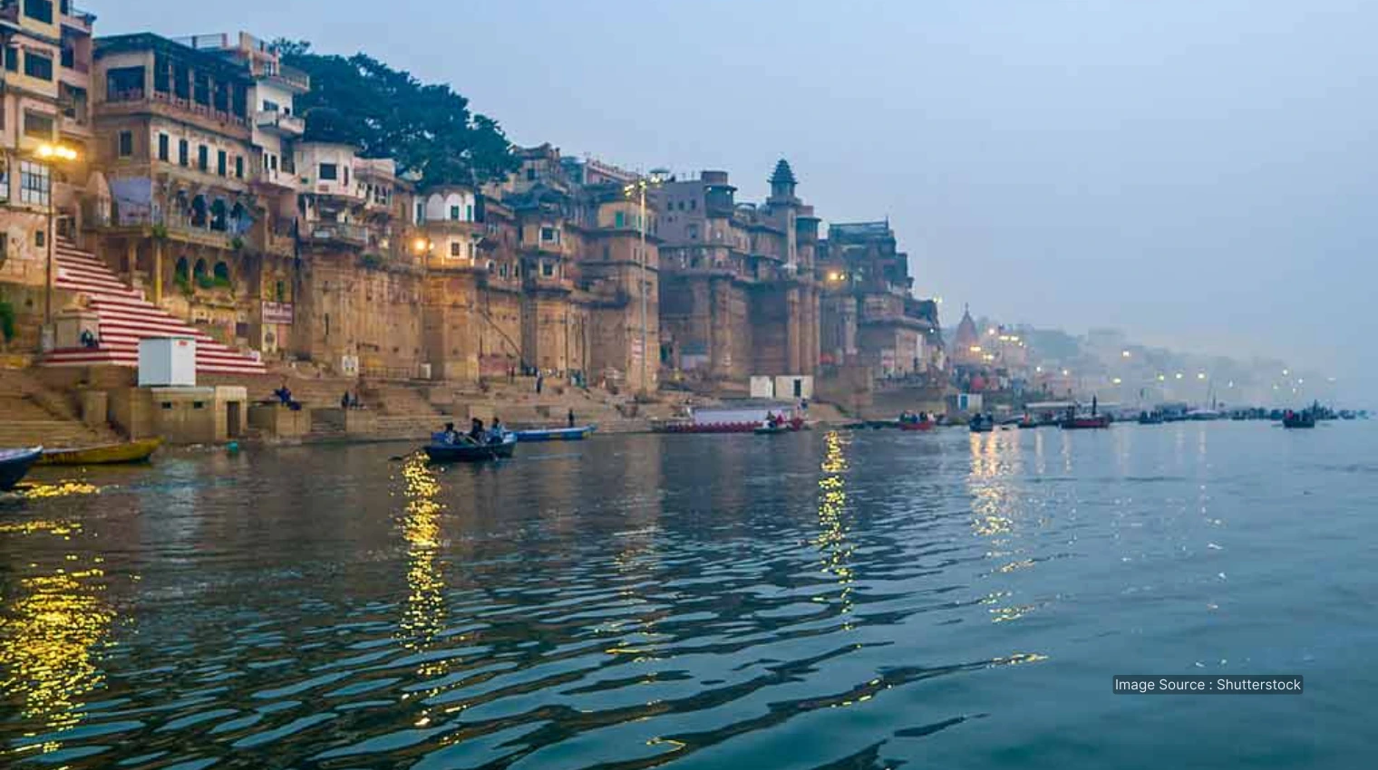 21011 A - Ganges River - women travel
