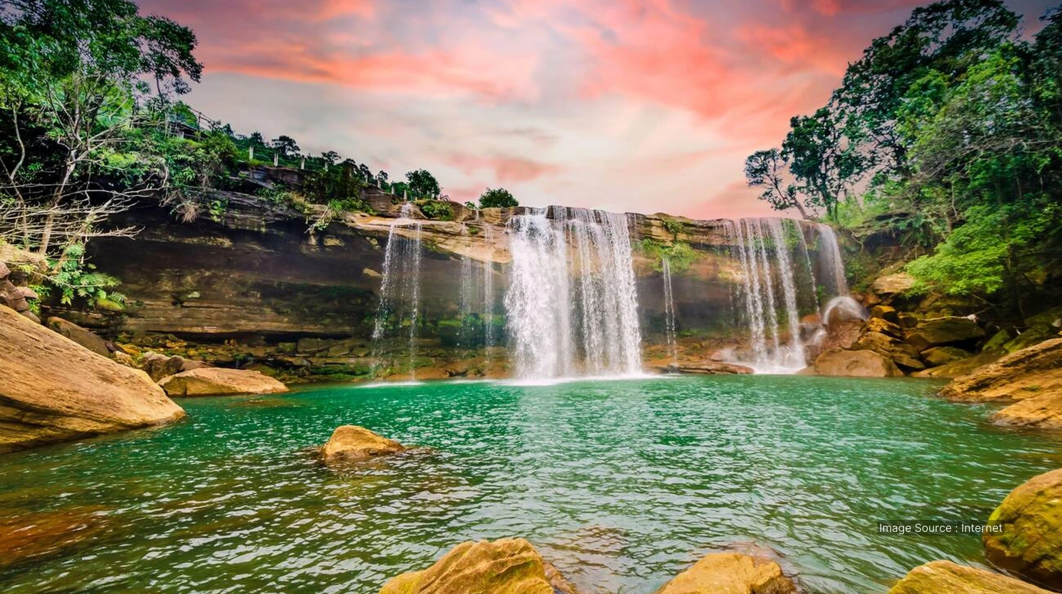 21009 A - Meghalaya tips for solo travel as a woman