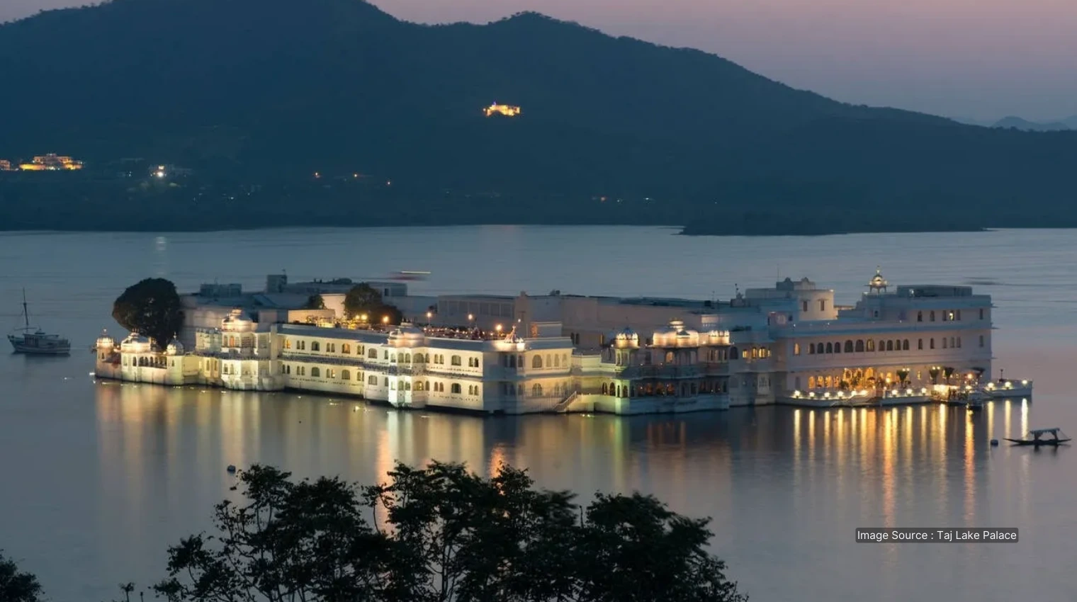 500024 A - taj lake palace, best escorted tours of india