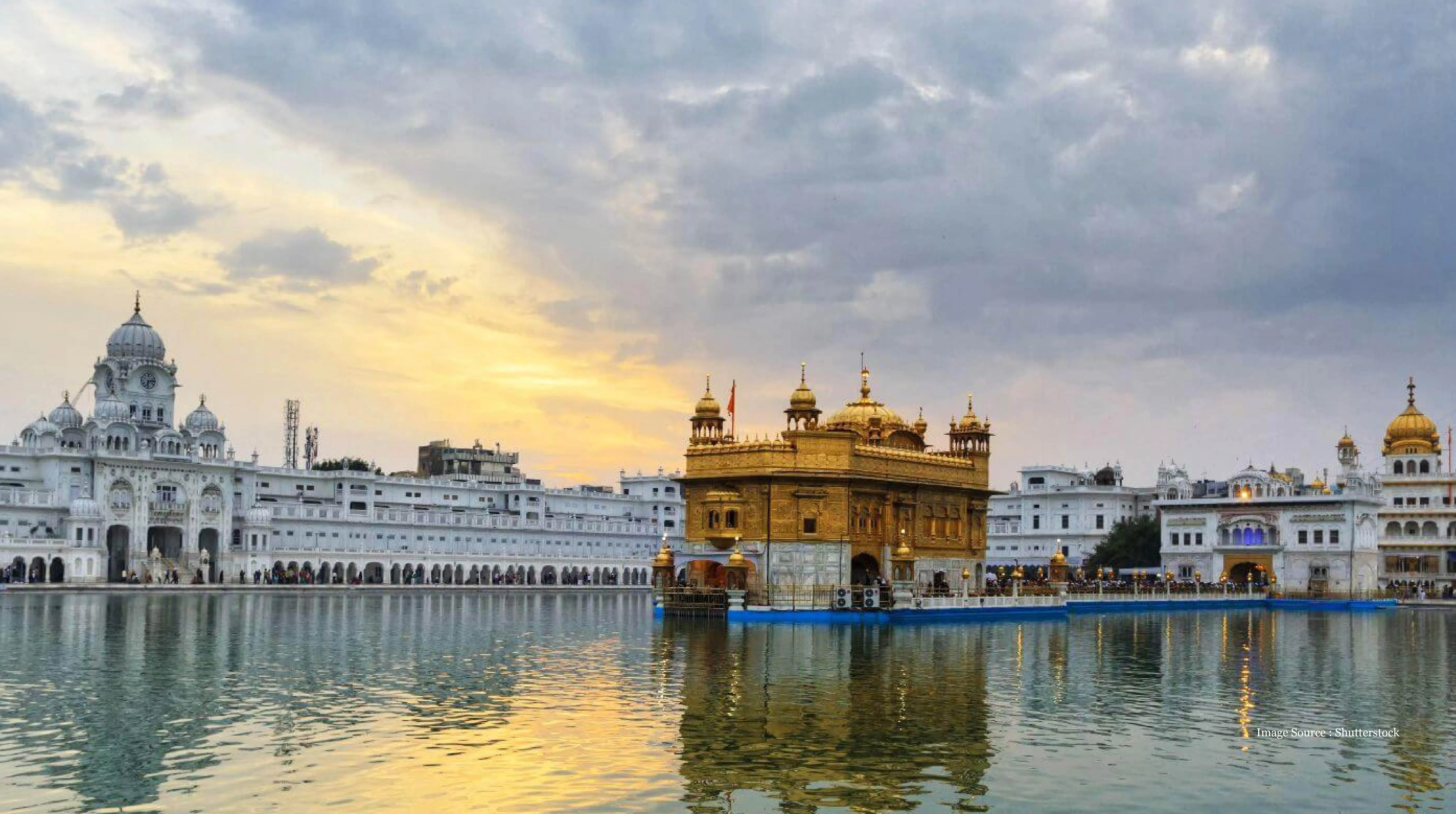 famous indian tourist attractions golden temple amritsar at sunset