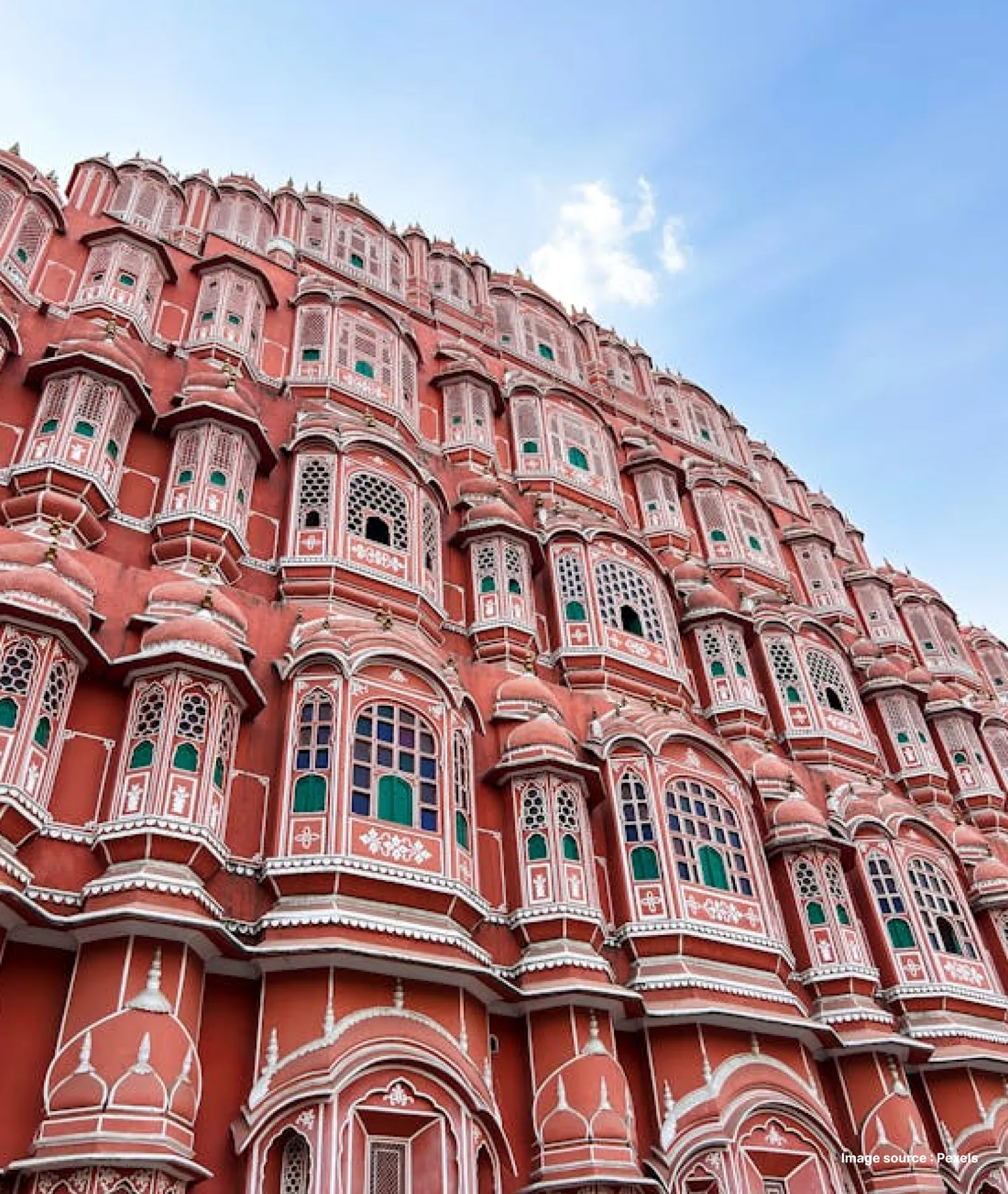Magnificent view of the intricately designed Hawa Mahal of Jaipur, Rajasthan