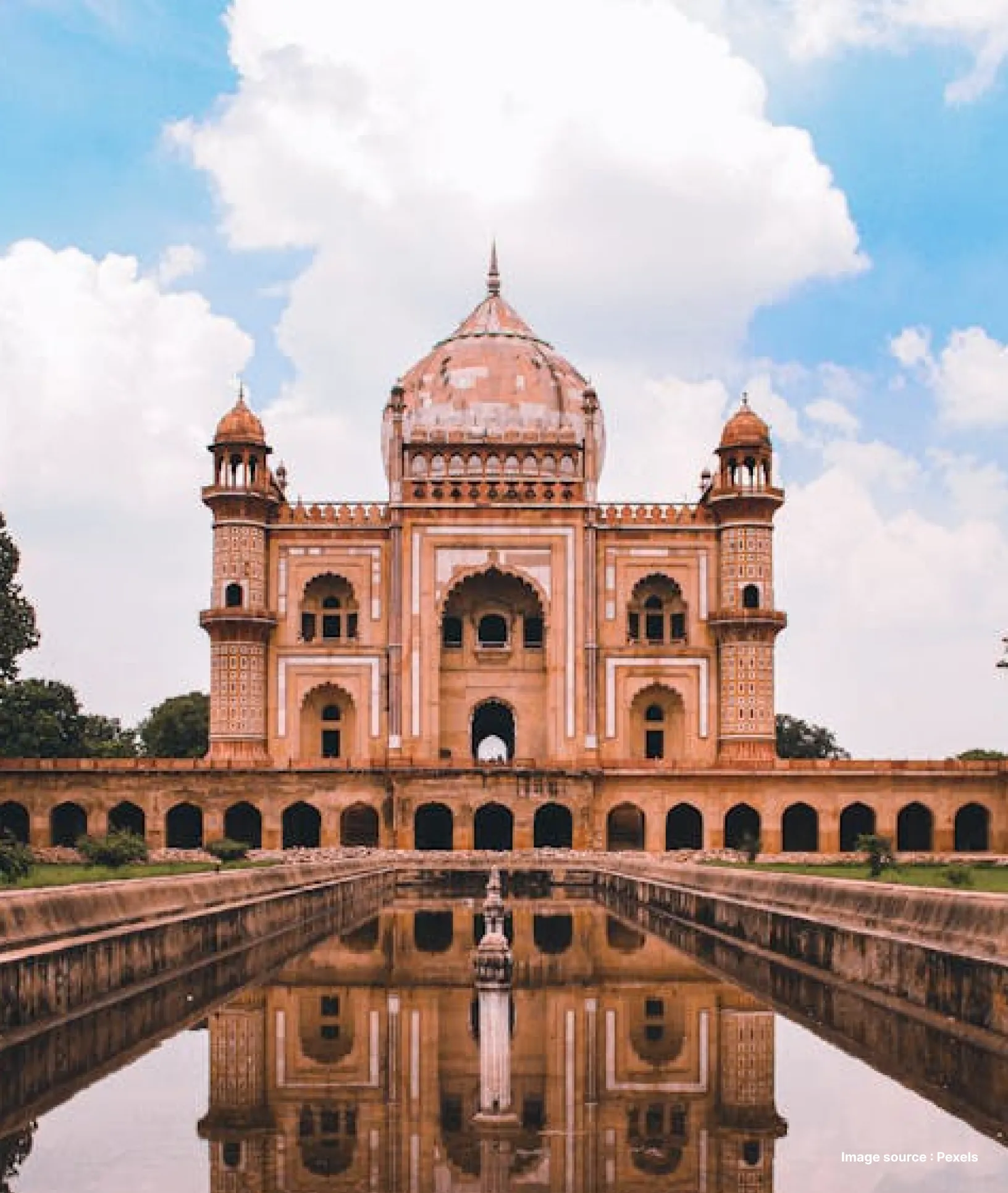 Front view of the majestic Safdarjung Tomb