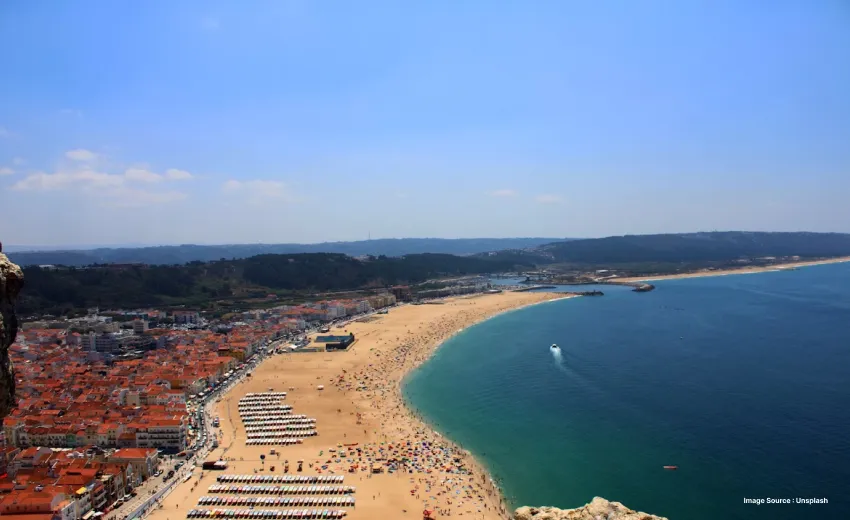 an image of a beach