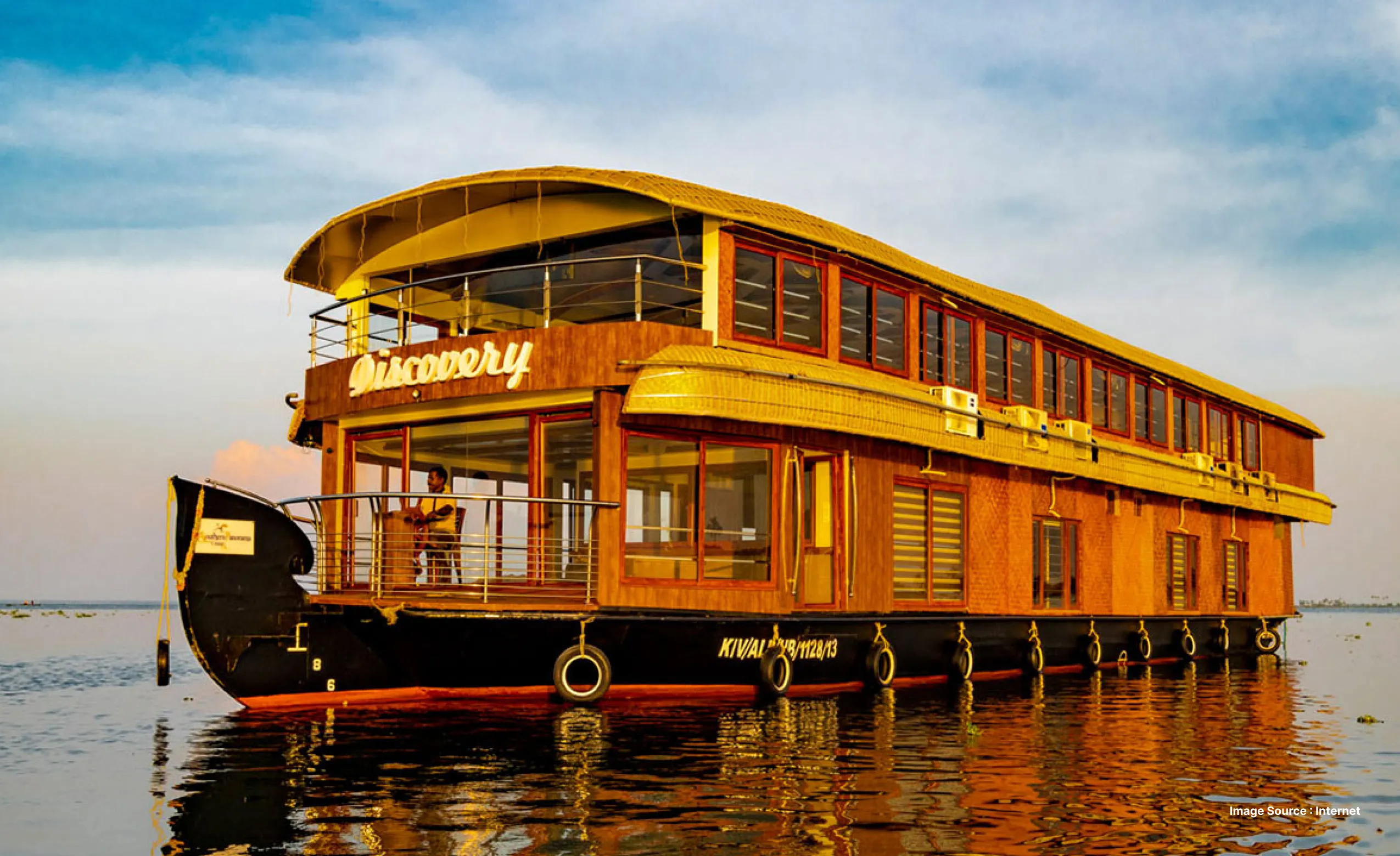 Candlelit dinner on the deck of luxury houseboat