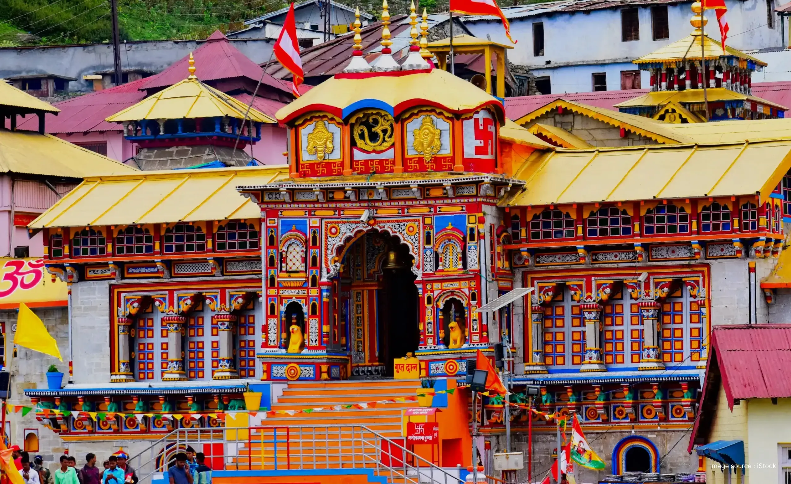 the colorful architecture of the entrance of the spiritual badrinath temple