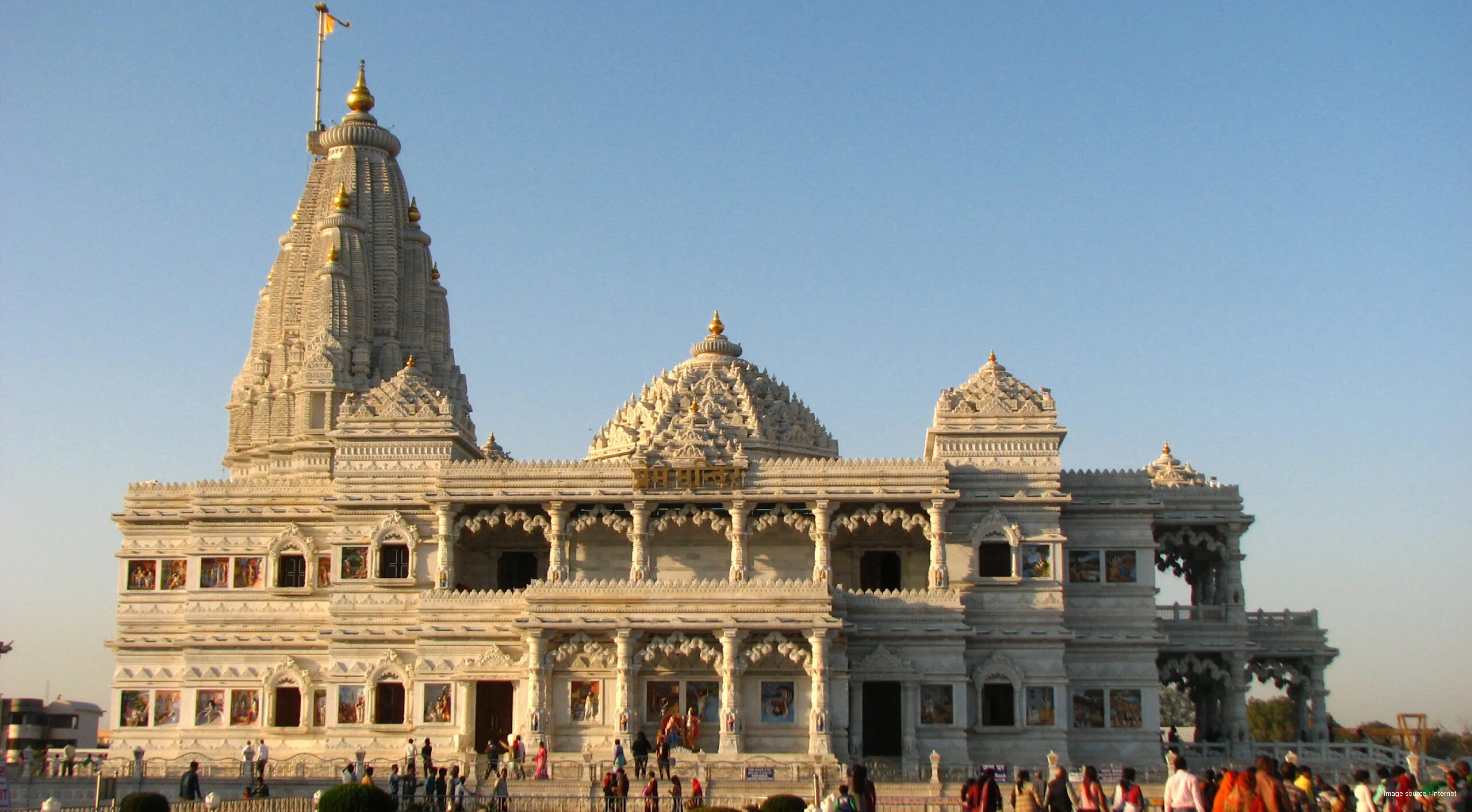 glimpses of majestic ganga aarti in evening