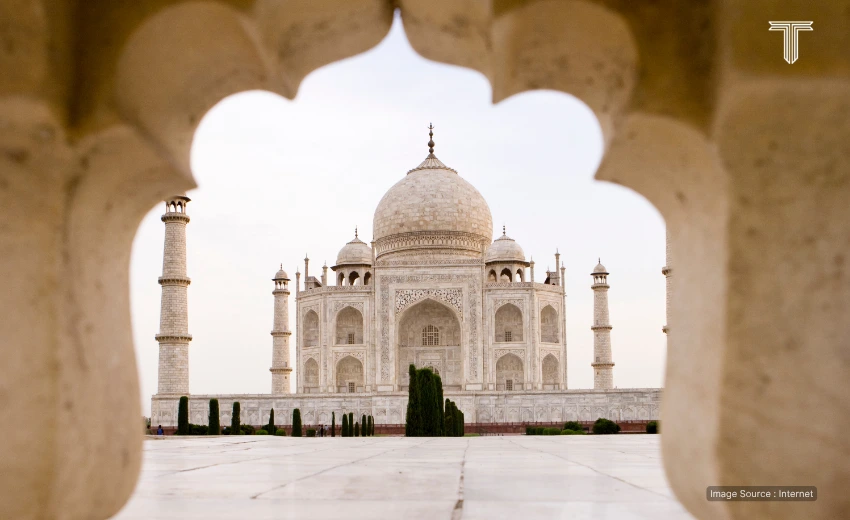 taj mahal luxury chauffeur tour for travelers