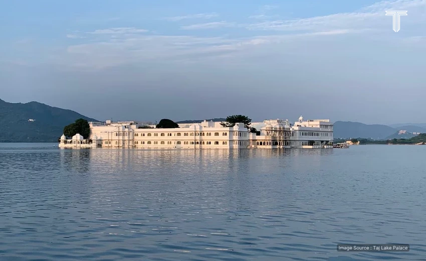 royal taj lake palace chauffeur tour