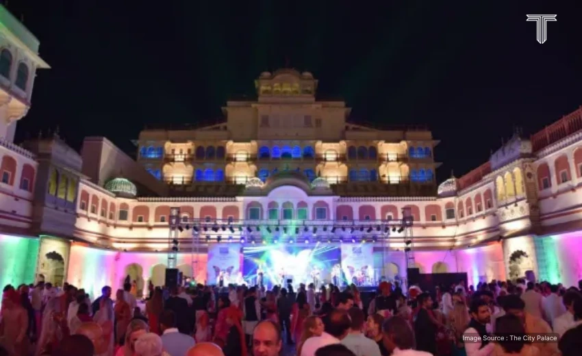 colorful holi in jaipur at city palace