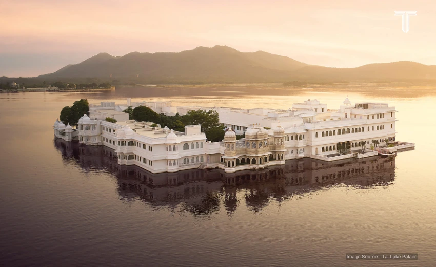 luxury hotel in Rajasthan- palace hotel in Rajasthan (taj hotels)
