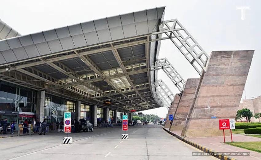 Relish smooth private airport transfer in India with VIP treatment, personalized welcomes, and luxury cars in major cities. Arrive in style.