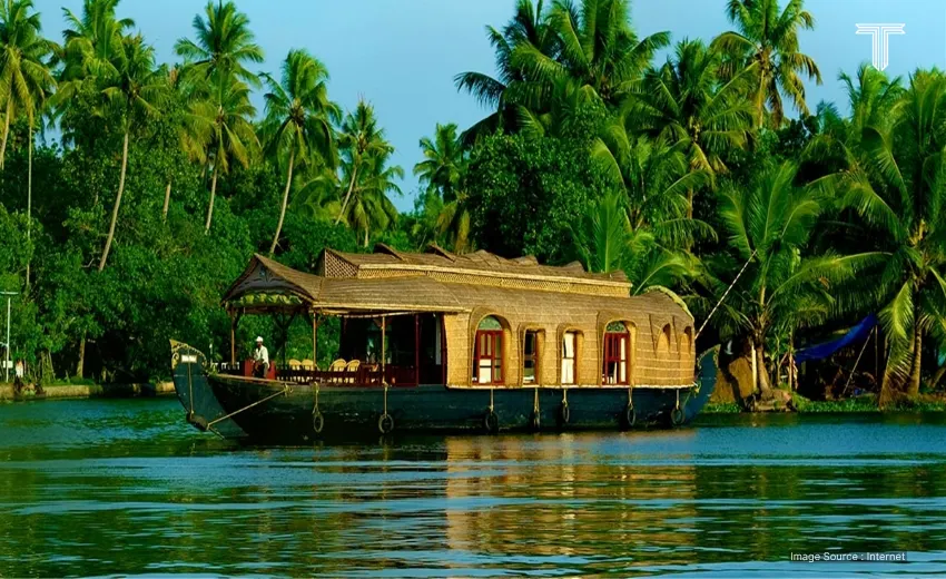 Private Kerala Backwaters Houseboat Cruise With Lunch From Kochi | Power Traveller -  kerala luxury tour packages
