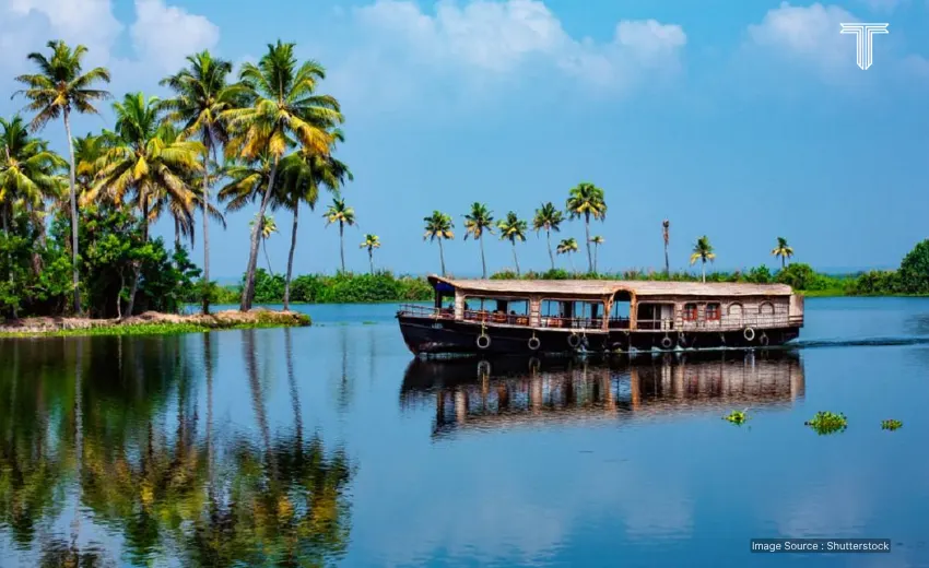 Best Houseboats Booking in Kerala | Unique Houseboats Packages Kerala.-  kerala luxury tour packages