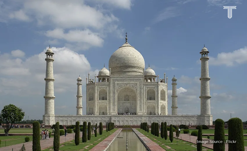 scenic luxury tours of beautiful taj mahal