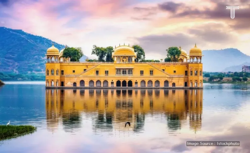 jal mahal scenic luxury tours