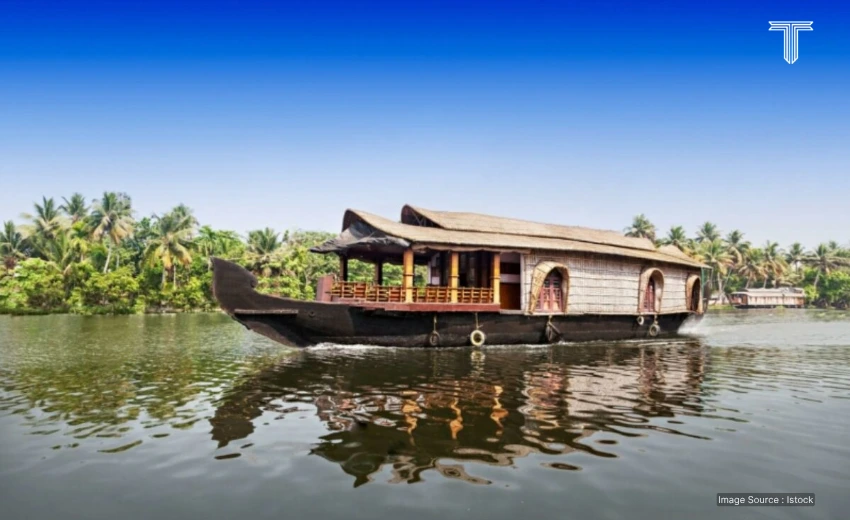 kerala backwater guided tours for elite travelers