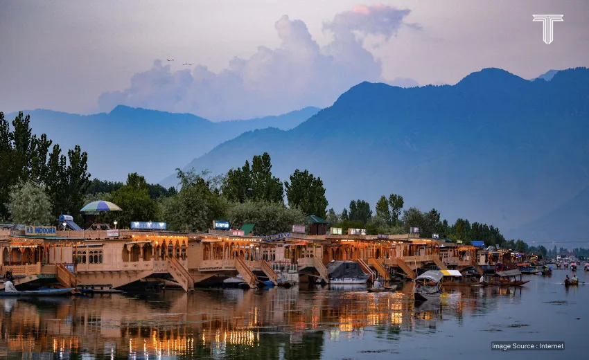 Best places to be visited in india in 2025 getaway with these epic Indian hotspots. Trust me, your travel bucket list isn’t complete without this - Kashmir - best places to be visited in india
