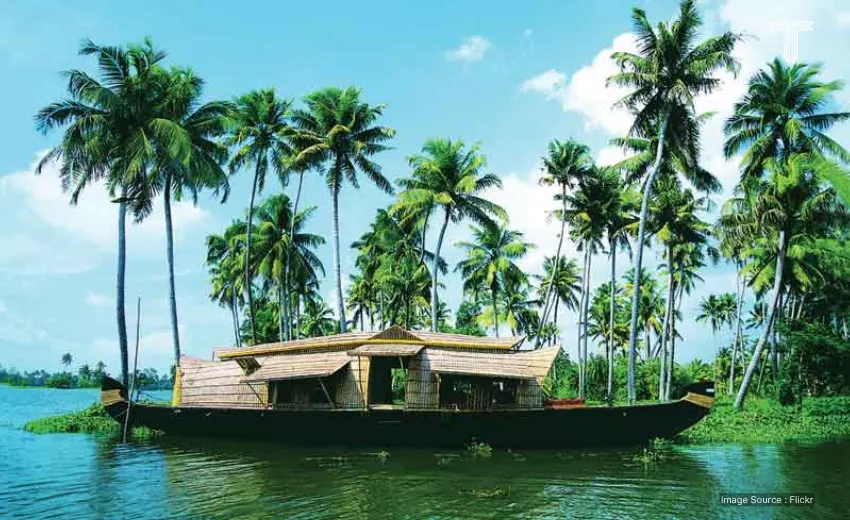 Alleppey’s backwaters in Kerala - famous indian places